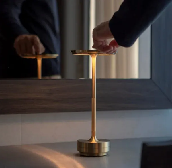 Wireless Table Lamp